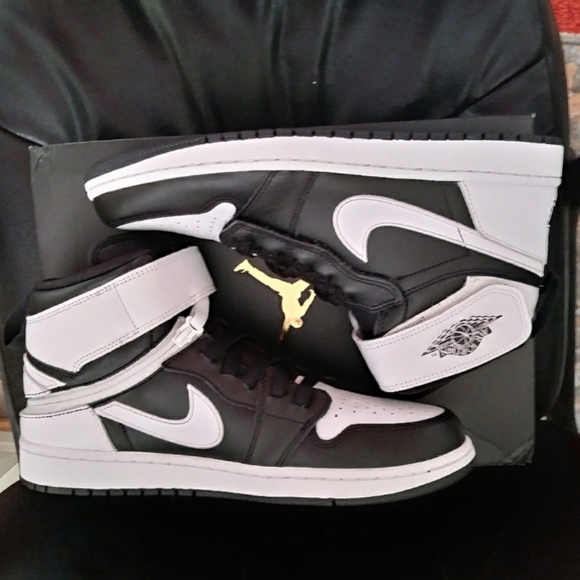 Nike Jordan Hi Flyease - Picture 2 of 8